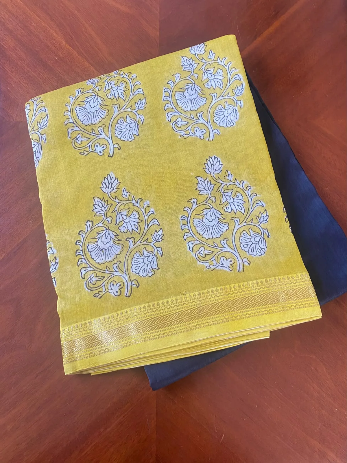 Yellow & Navy Maheshwari Cotton Silk Saree