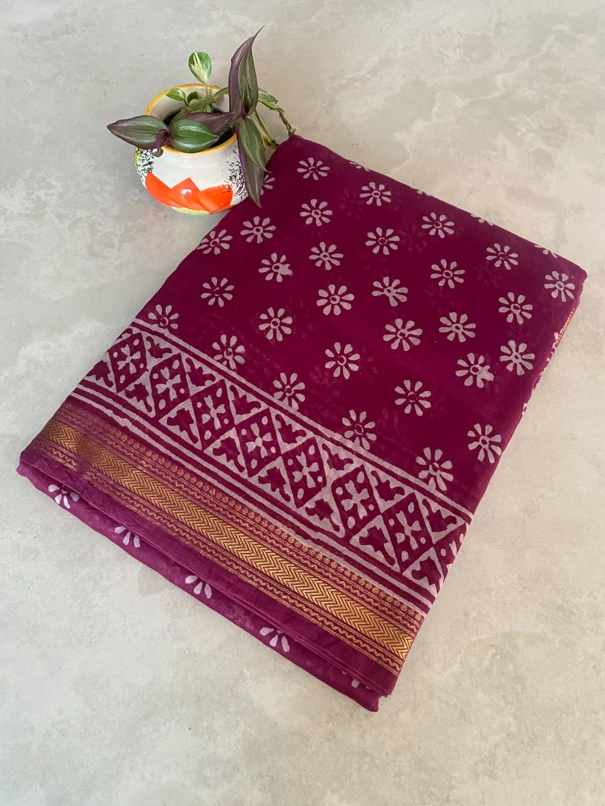 Magenta Maheshwari Cotton Silk Saree