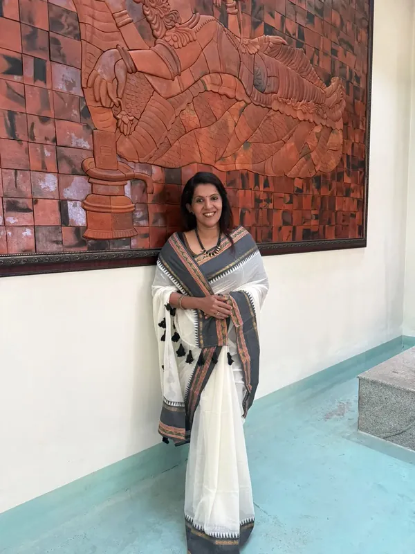Ivory Mul Cotton Saree with Black Border